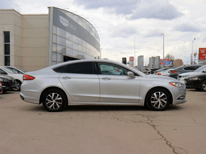 Ford Fusion Седан